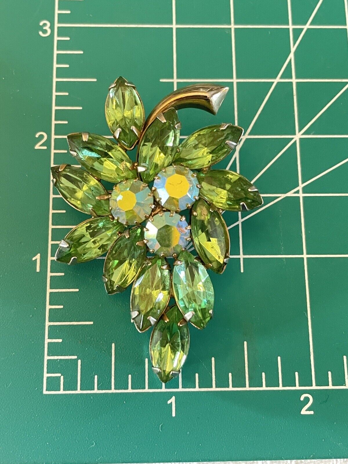 Uranium Brooch Emerald Peridot Green Rhinestone Estate Jewelry VINTAGE