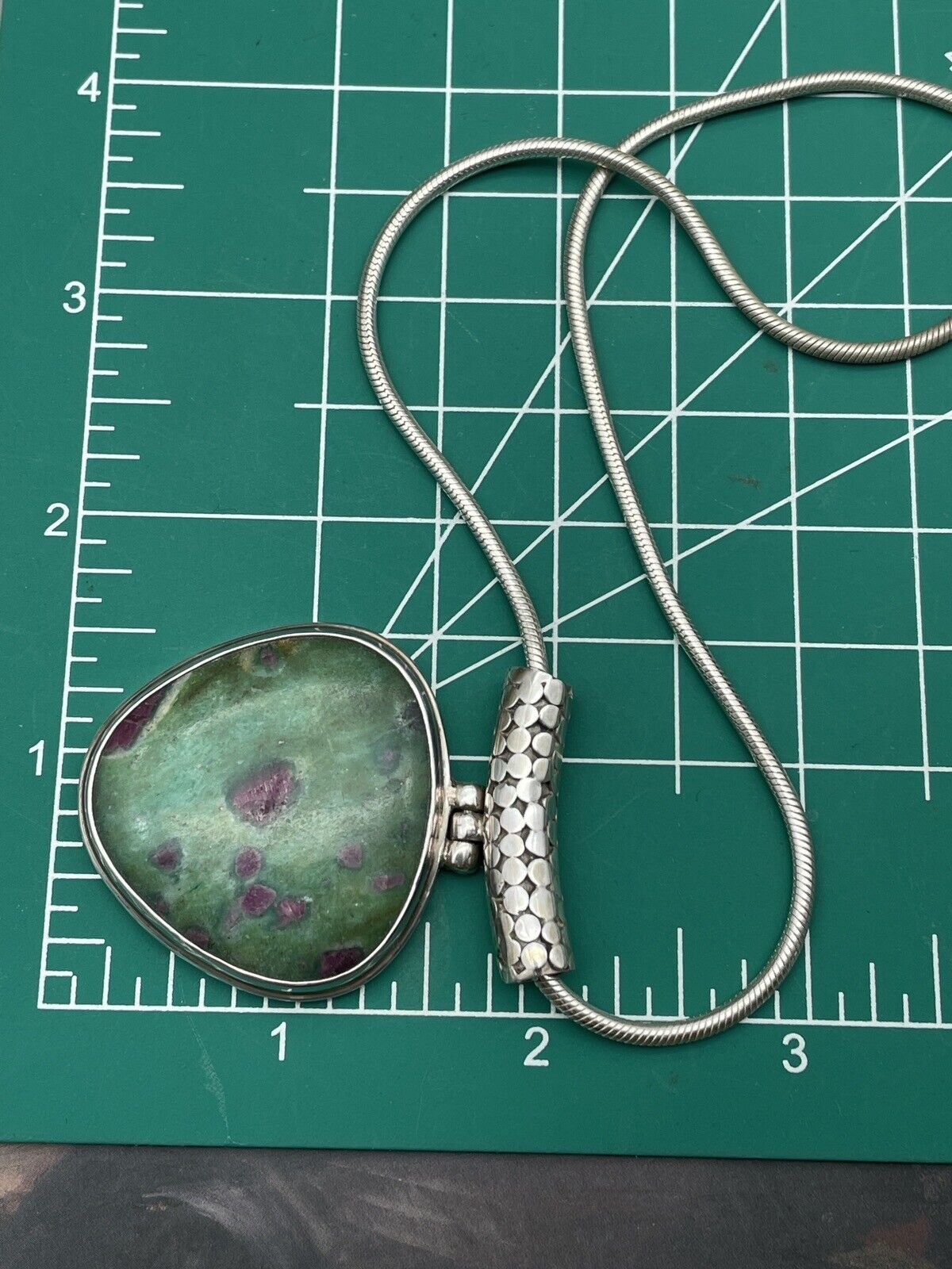 VTG Sterling Silver 925 Ruby-Zoisite Pendant With Sterling Snake Necklace 18”