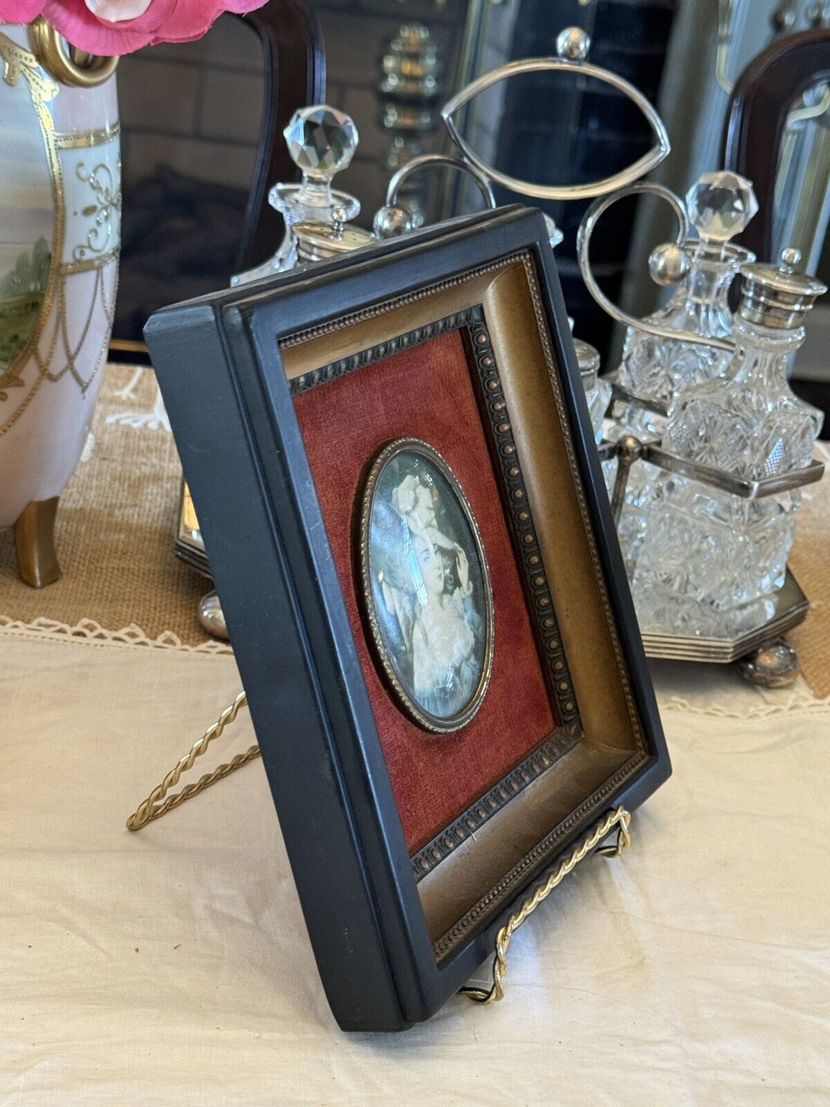 Vintage Cameo Portrait Print On Red Velvet Wood Frame 8” By 7” Cameo Creations