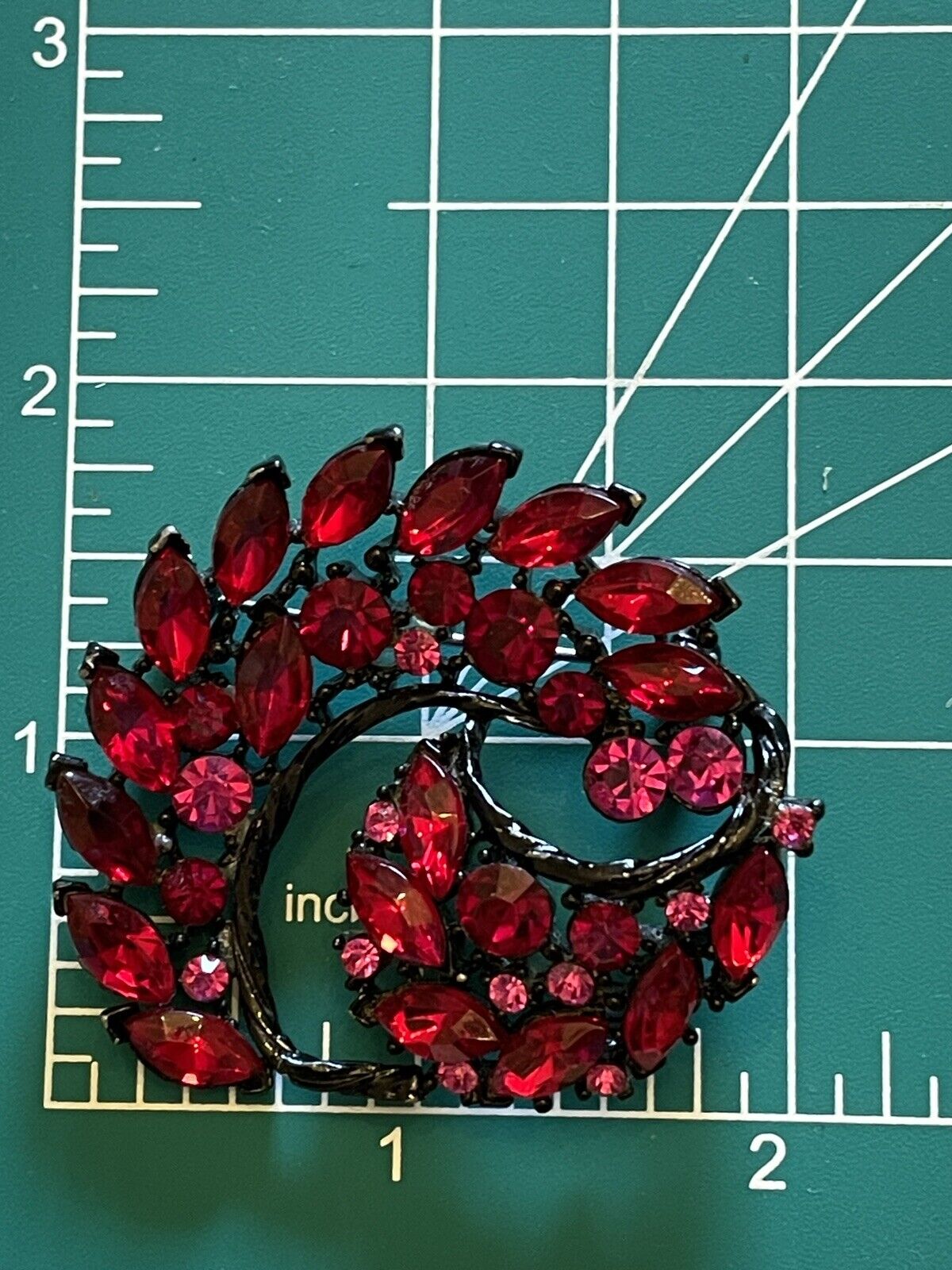 Vintage Red & Pink Rhinestone Brooch Japaned Metal Pinwheel