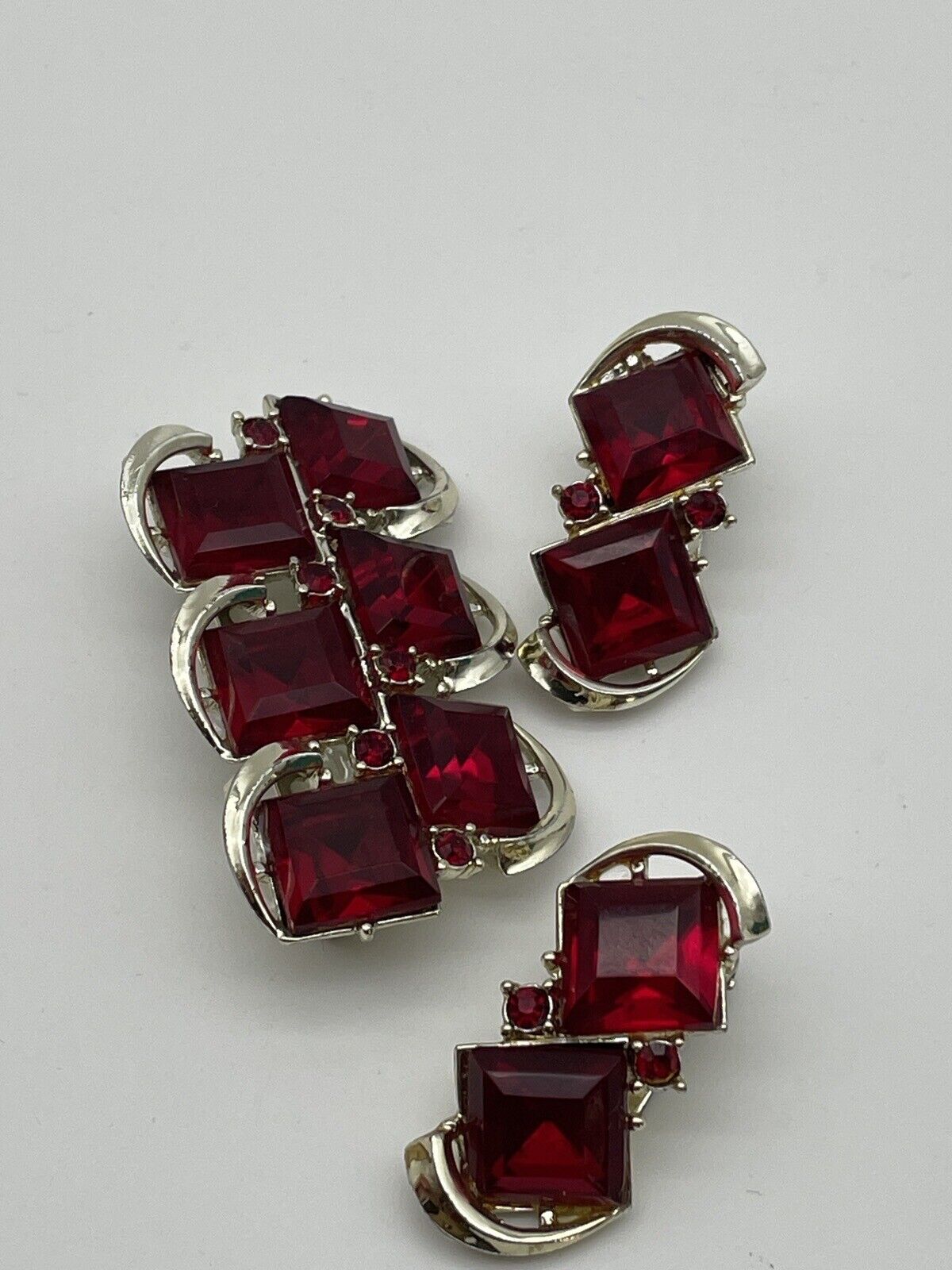 Vintage Red Rhinestone Brooch And Clip On Earring Set ESTATE FIND