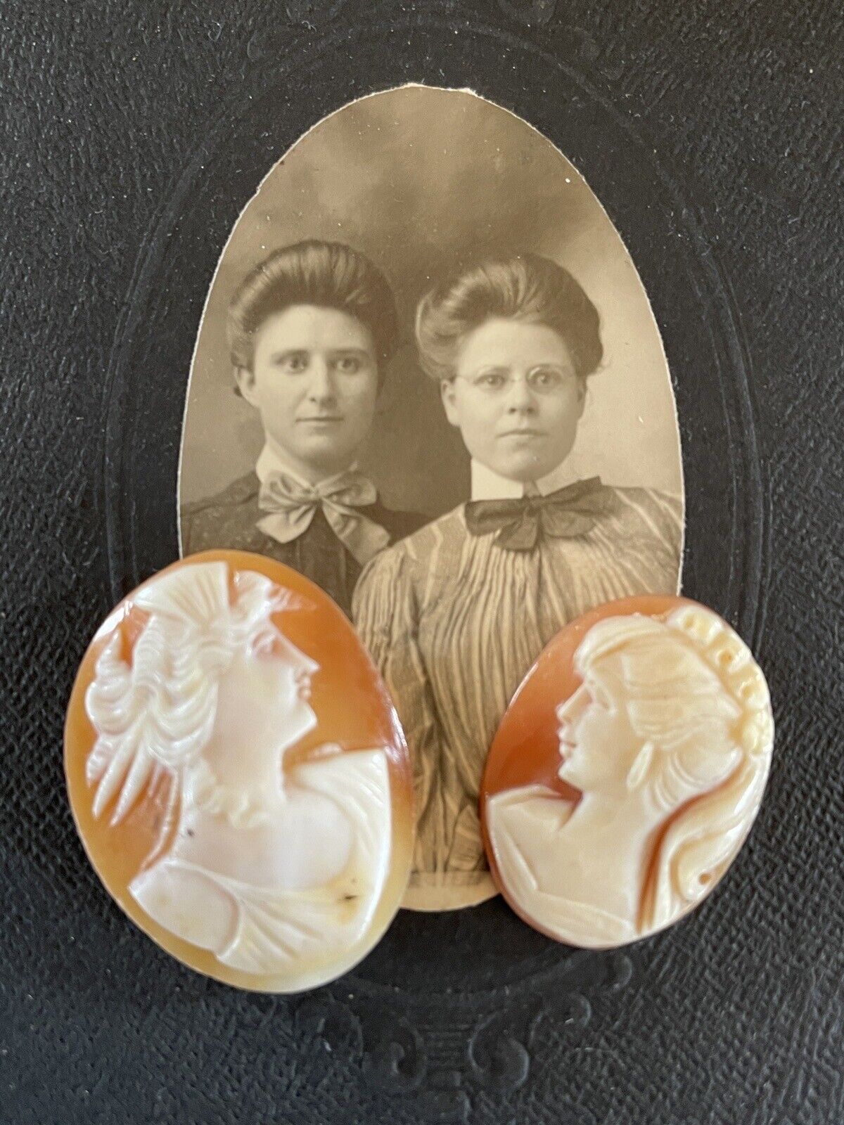 Lot Of 2 Hand Carved Shell Cameos Left & Right Facing Loose