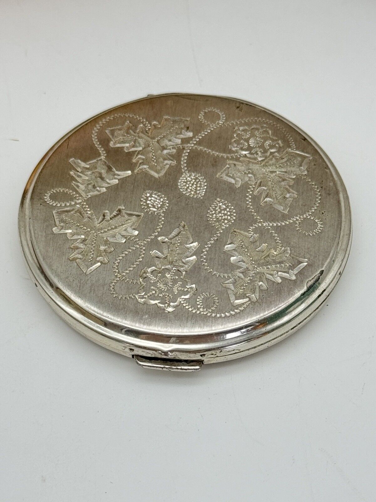 Vintage Sterling Silver 925 Compact by IMP UNUSED CHASED DESIGN No Mono