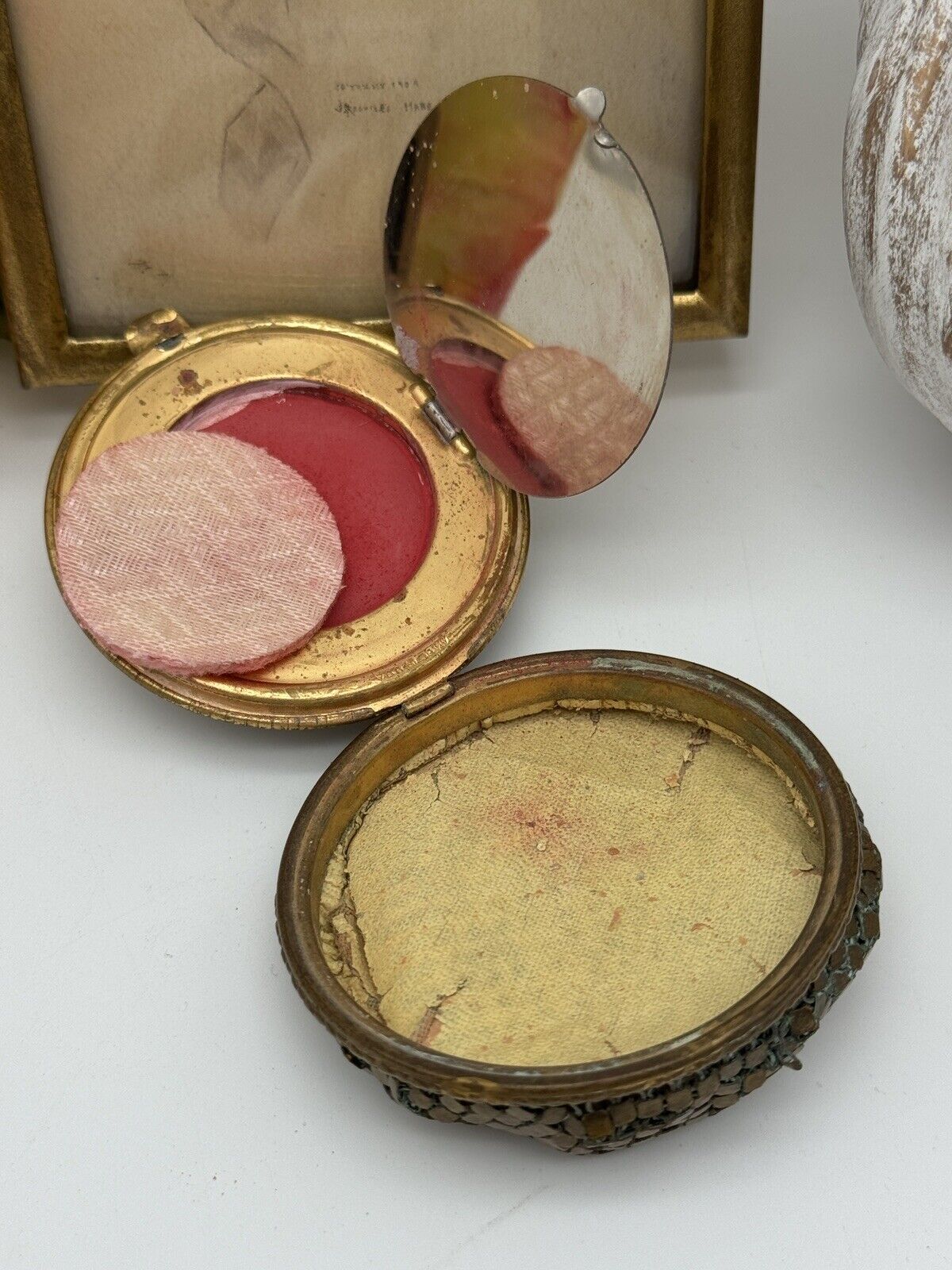 VINTAGE Ladies Face Powder COMPACT With Rouge No Powder