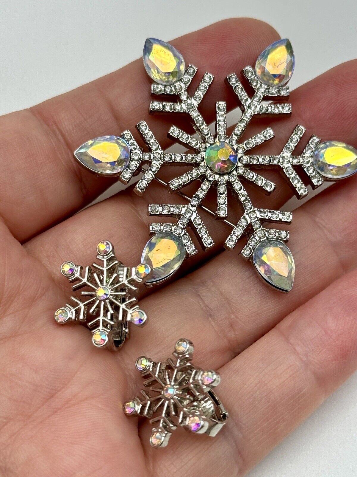 Rhinestone Snowflake Brooch & Earring Set HOLIDAY Estate Find