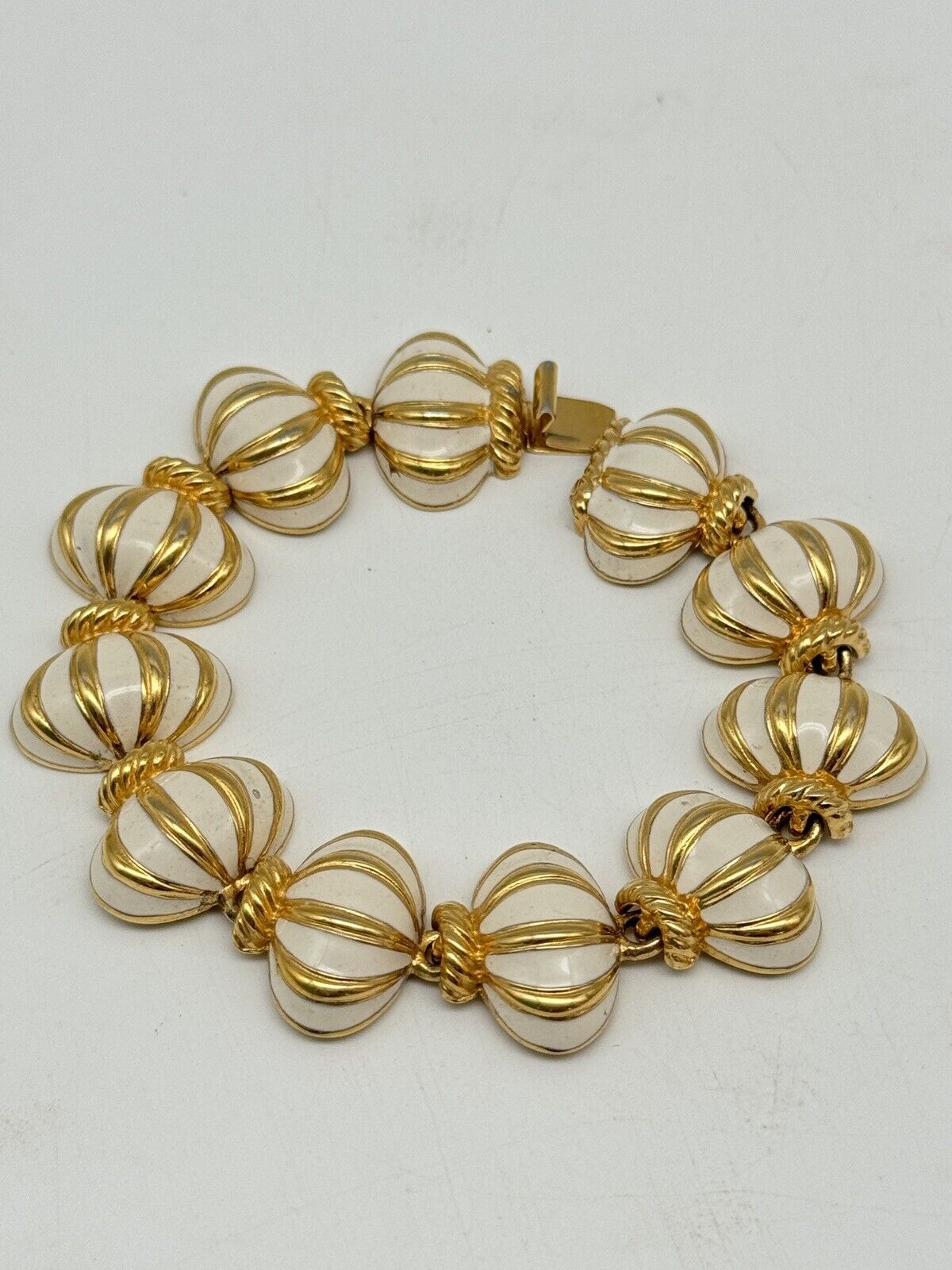 Joan Rivers White Enamel Goldtone Lantern Style Bracelet Ca.7”