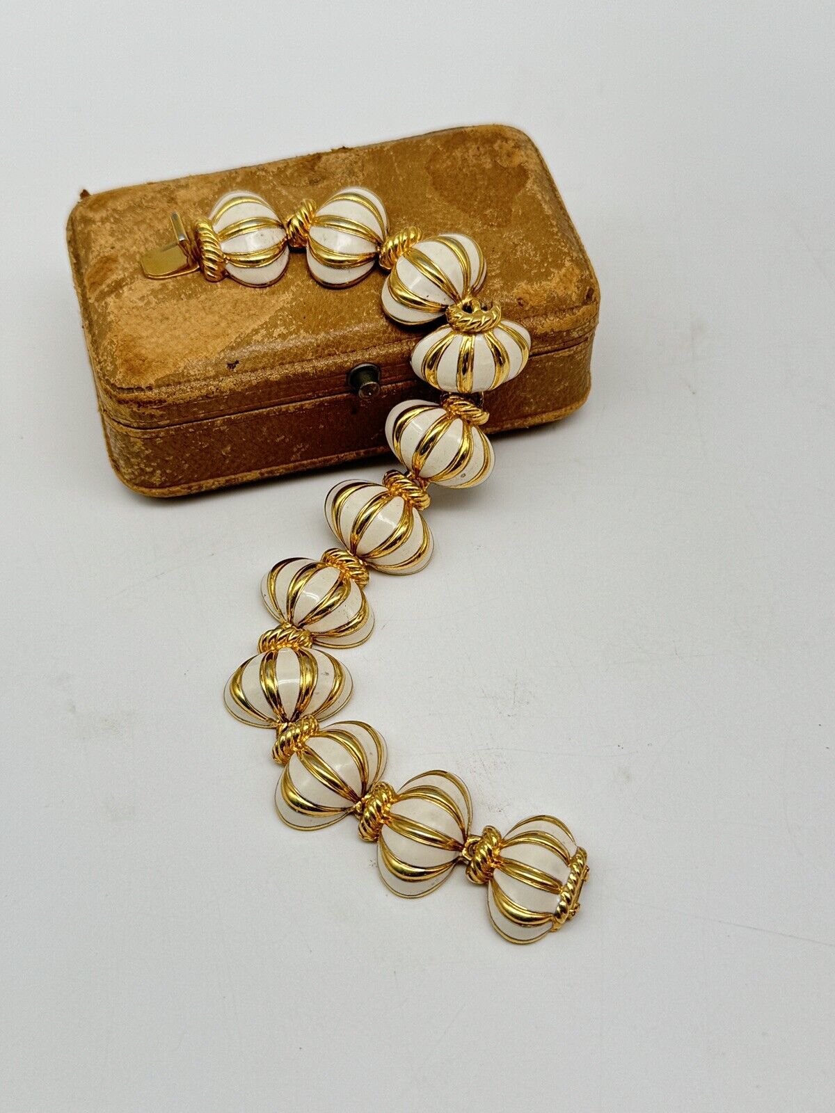 Joan Rivers White Enamel Goldtone Lantern Style Bracelet Ca.7”