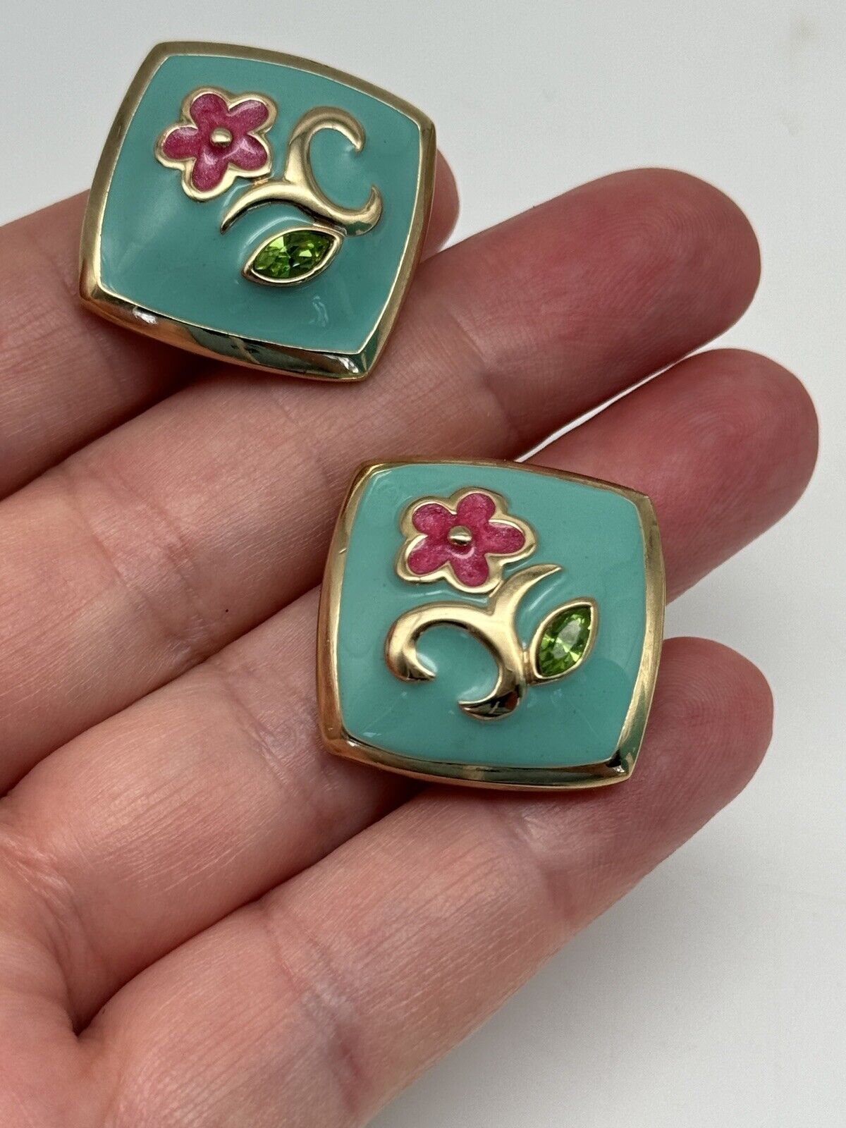 Vintage Enamel Goldtone Flower Design Earrings SIGNED ROLAND