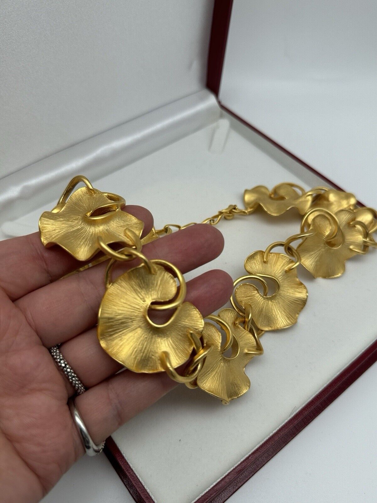 Vintage Goldtone Lilypad ART NOUVEAU STYLE Necklace ESTATE FIND