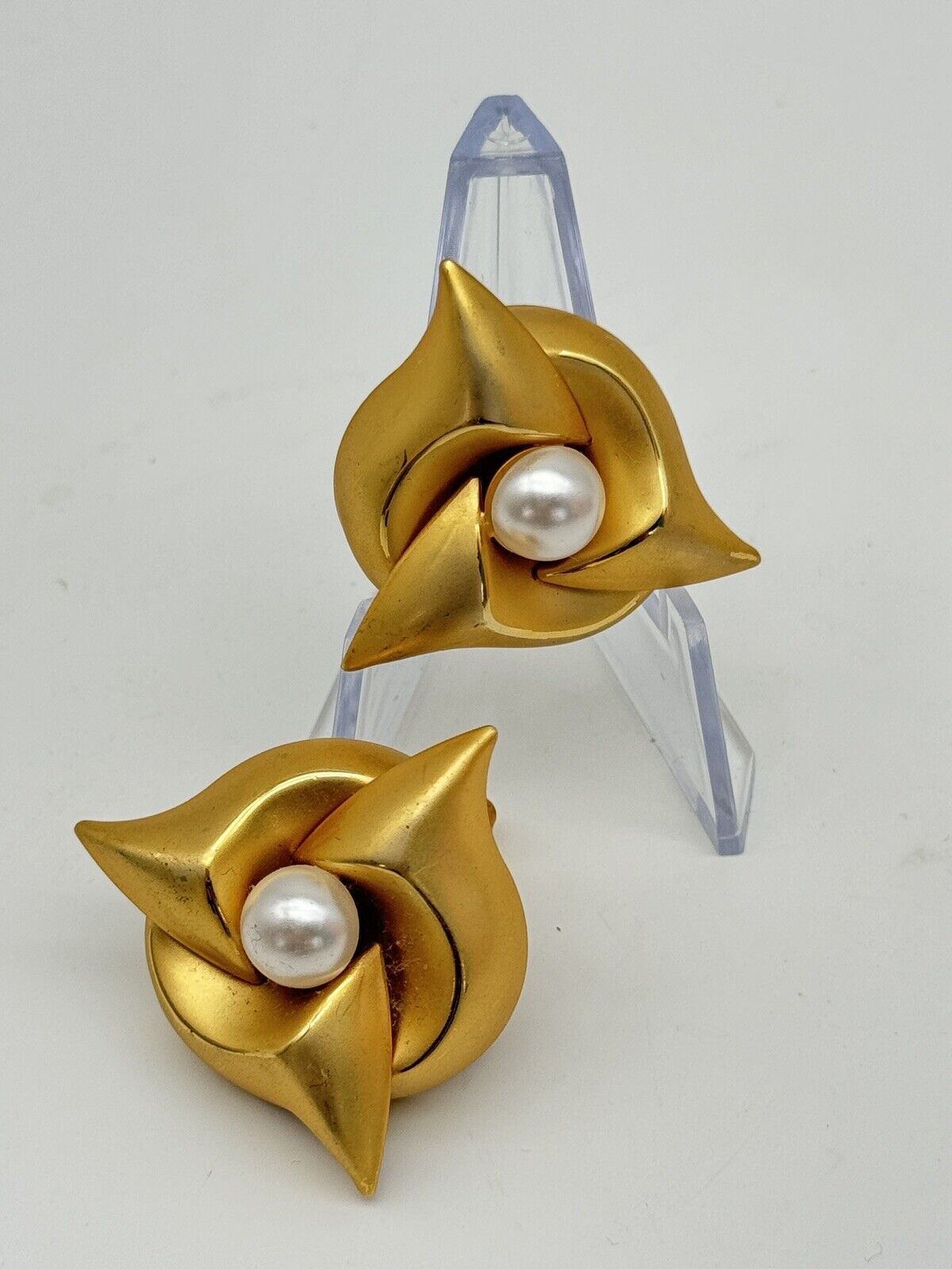 Vintage MODERNIST Matte Goldtone Faux Pearl Design Earrings ESTATE FIND