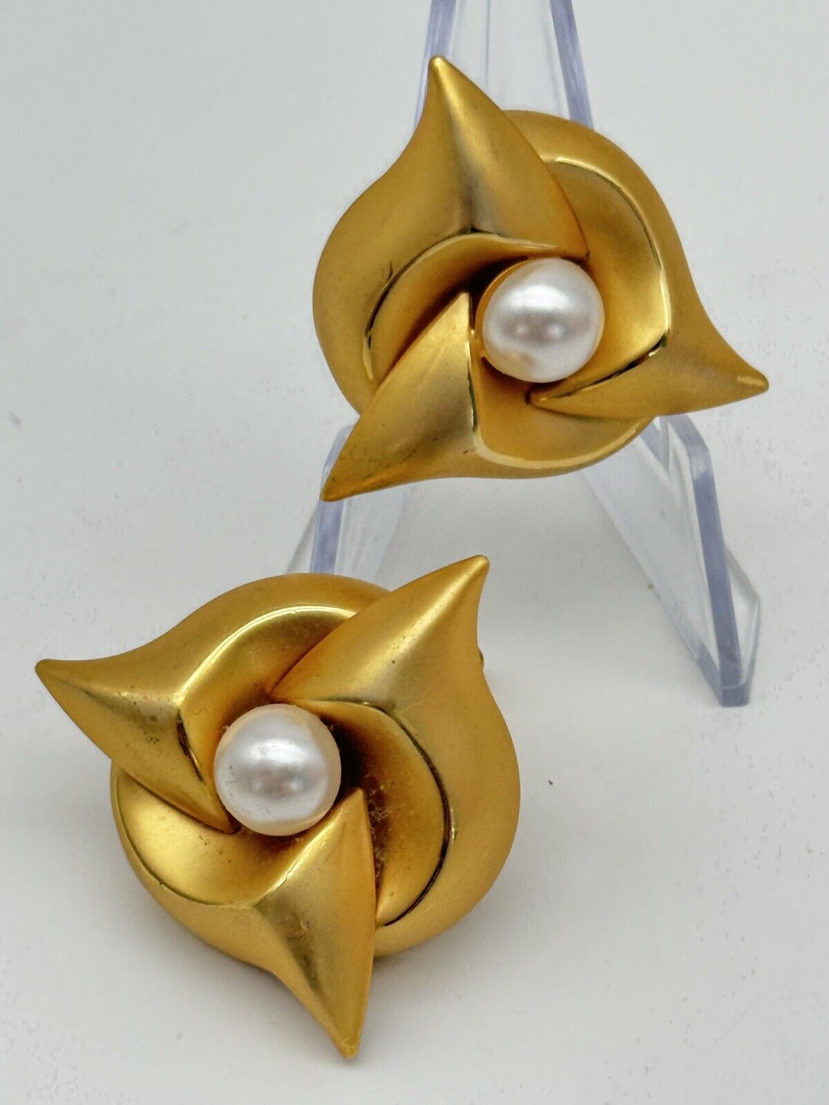 Vintage MODERNIST Matte Goldtone Faux Pearl Design Earrings ESTATE FIND