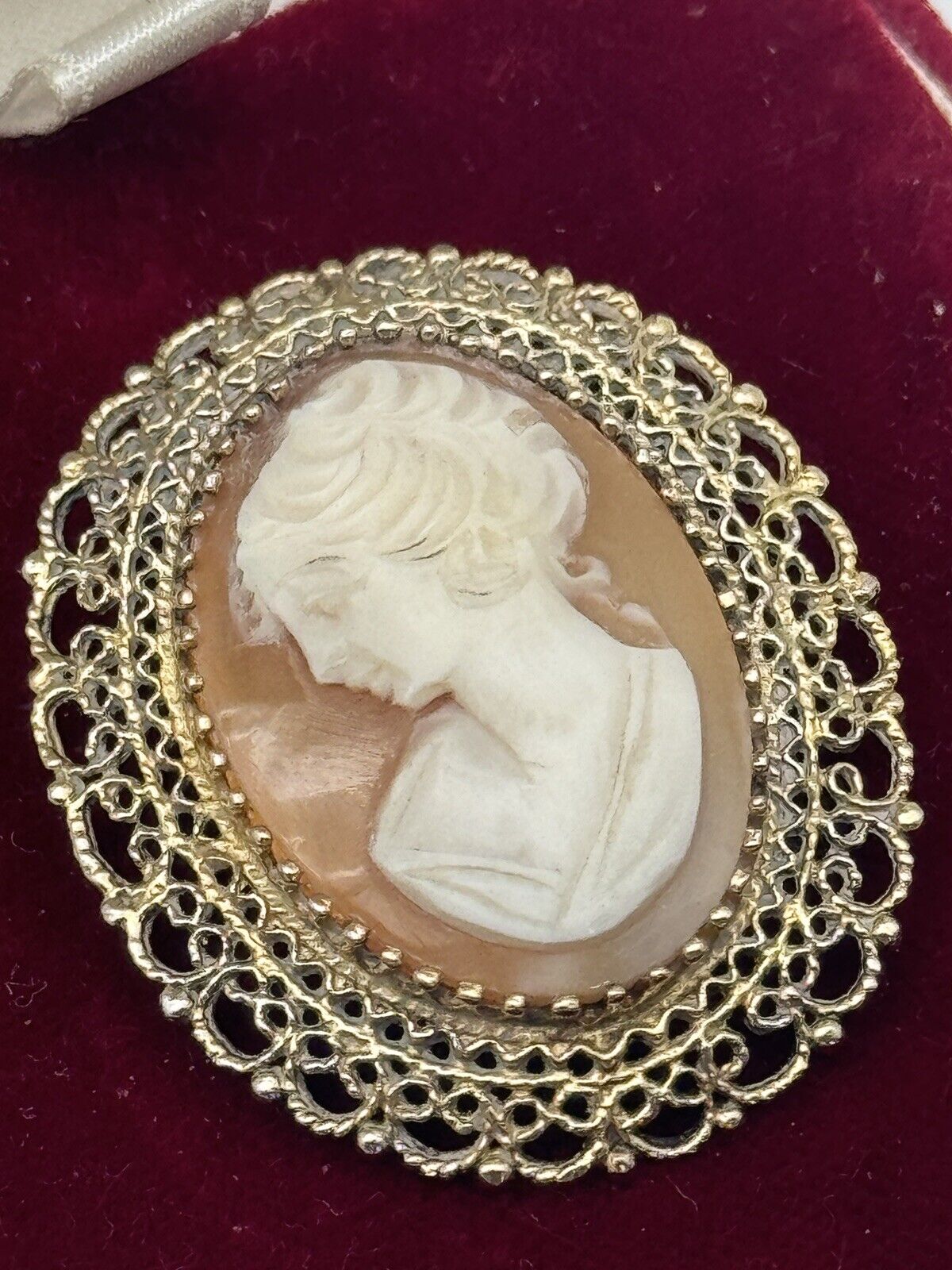 Vintage Carved Cameo STERLING Left Facing SIGNED Karen Lynne In Original Box