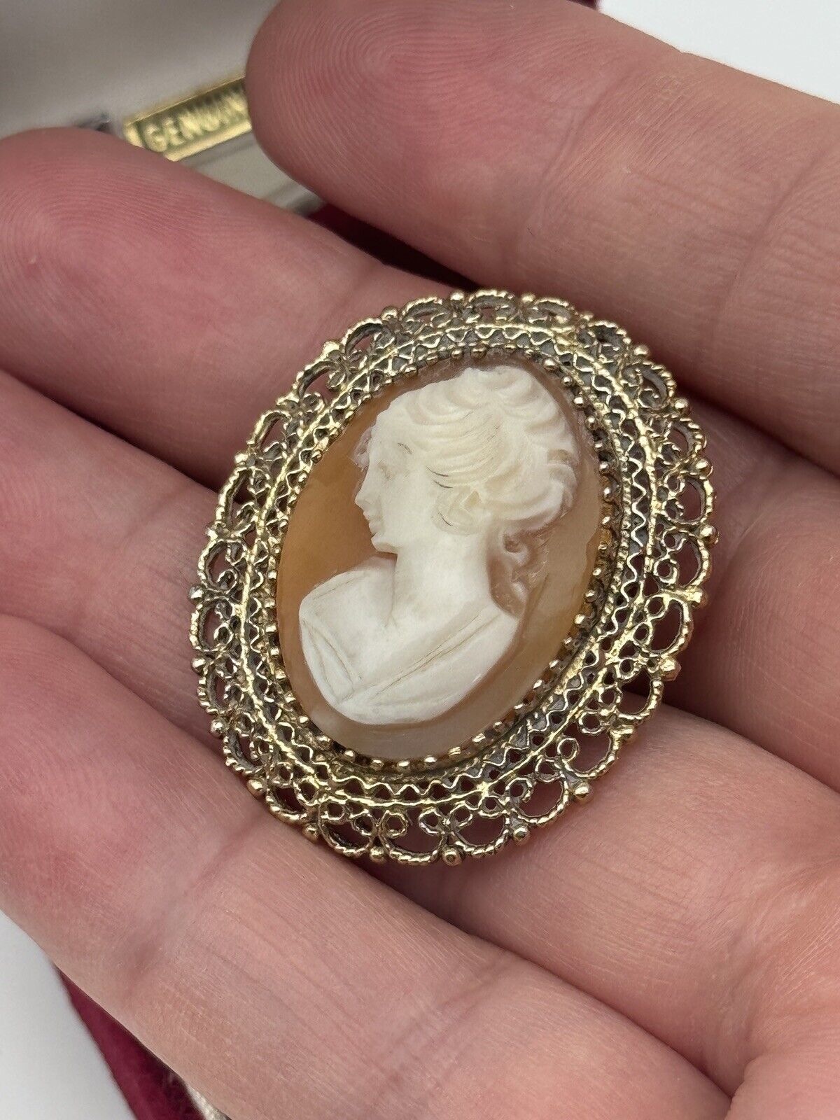 Vintage Carved Cameo STERLING Left Facing SIGNED Karen Lynne In Original Box