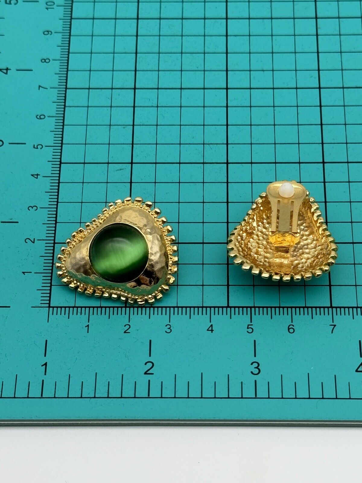 Vintage Earrings Goldtone Hammered Green Cat Eye Cabochon