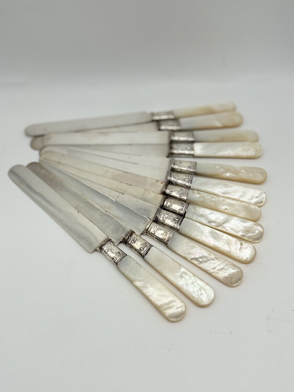 12 Antique Mother Of Pearl 8.5” Dinner Knives Sterling Ferule Landers Fray & Cla