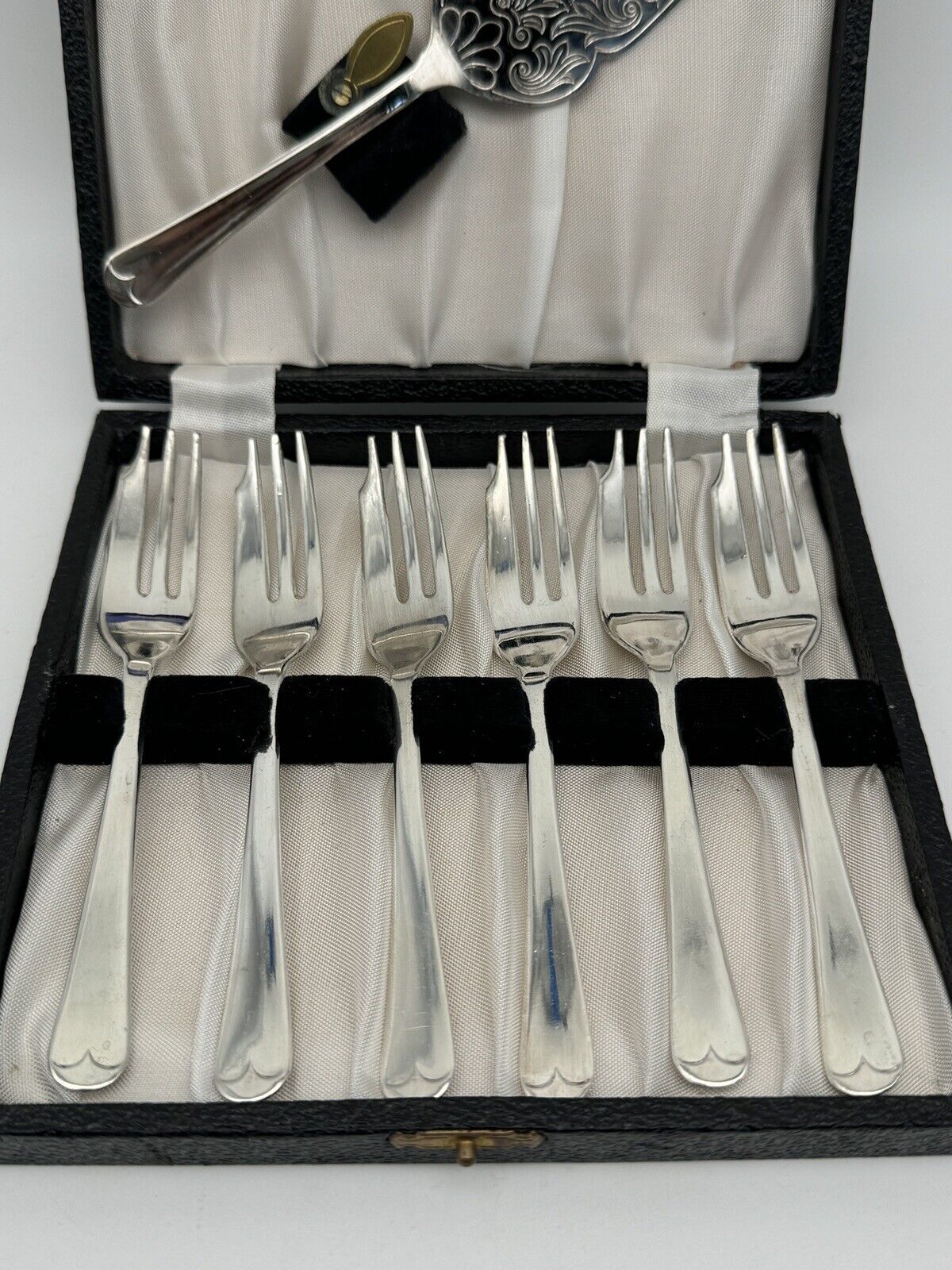 VINTAGE Sheffield DESSERT SET Silverplate Set 6 Dessert Forks PIE SERVER