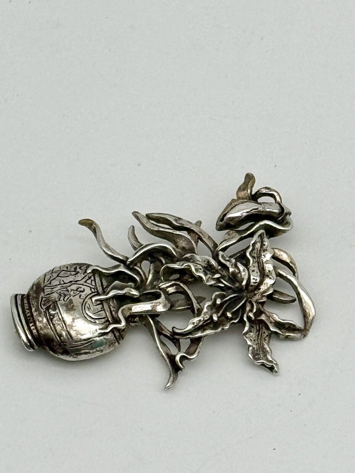 STERLING 925 Museum Of Fine Arts Lilies In Vase Brooch Asian Theme SIGNED MFA