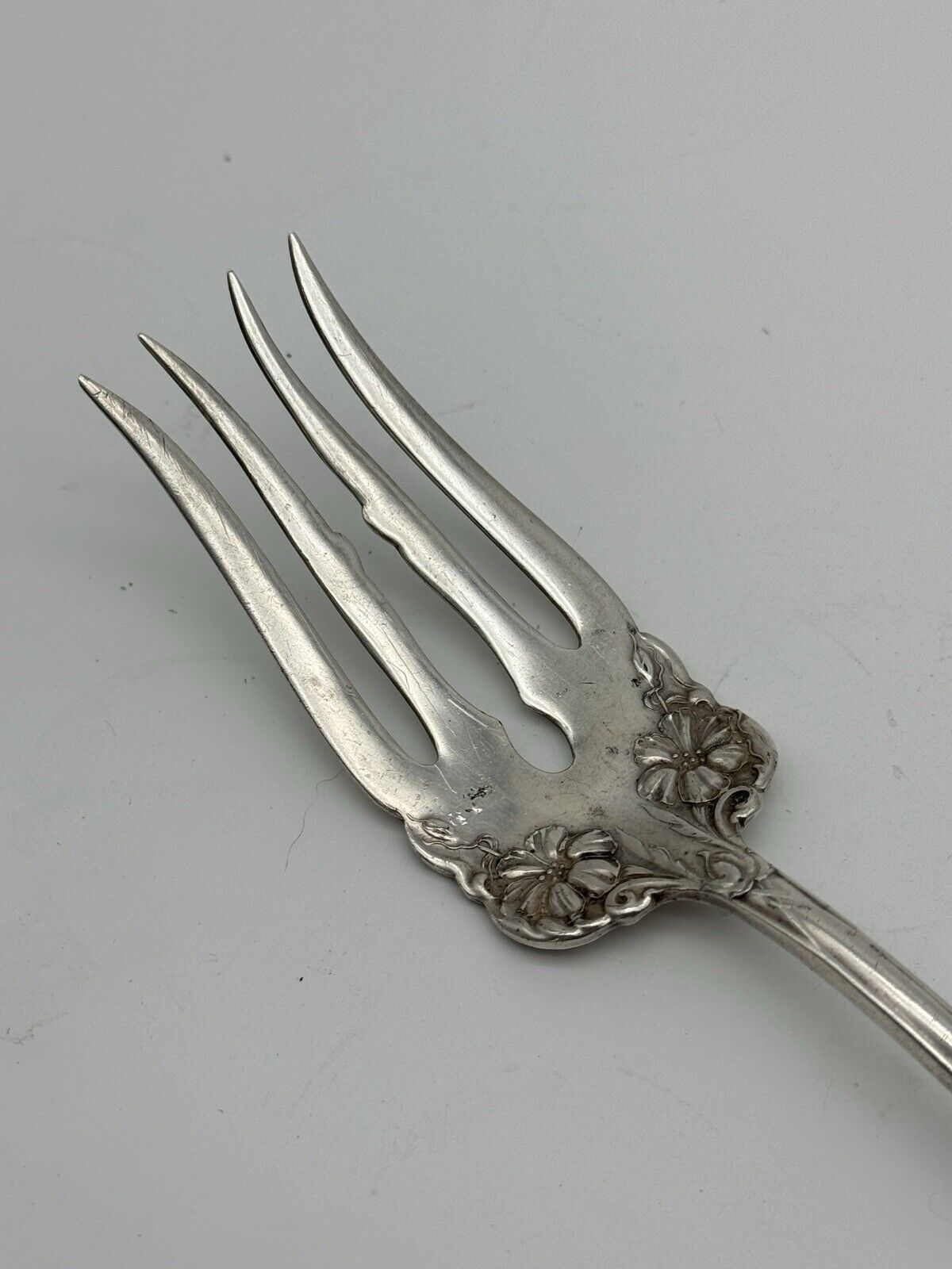 WM A Rogers A1 Silverplate  Grenoble/Gloria Med Cold Meat Fork Pat 1906 8.25”