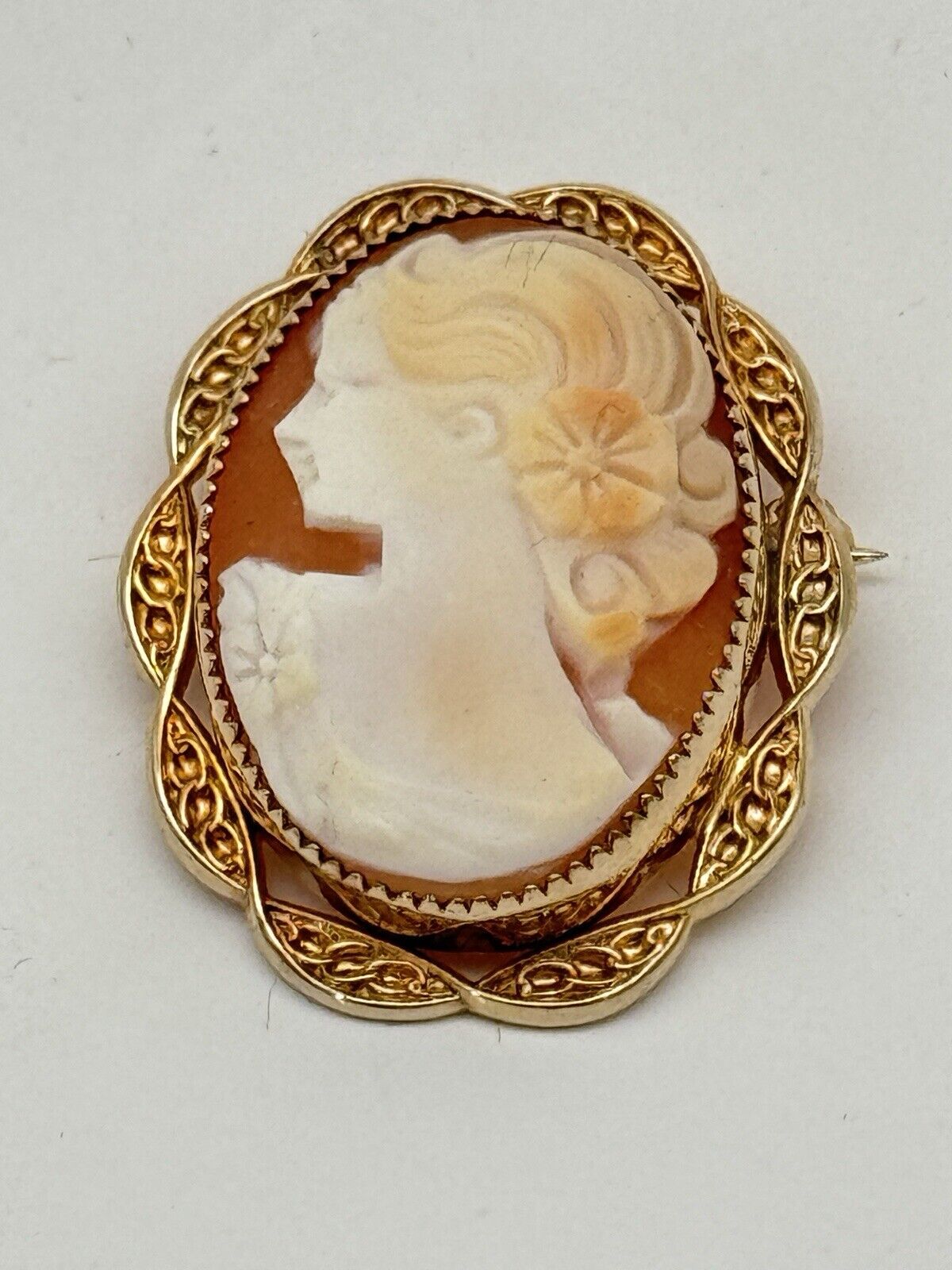 Vintage Left Facing Carved She’ll Cameo Brooch 12kt GF ESTATE FIND