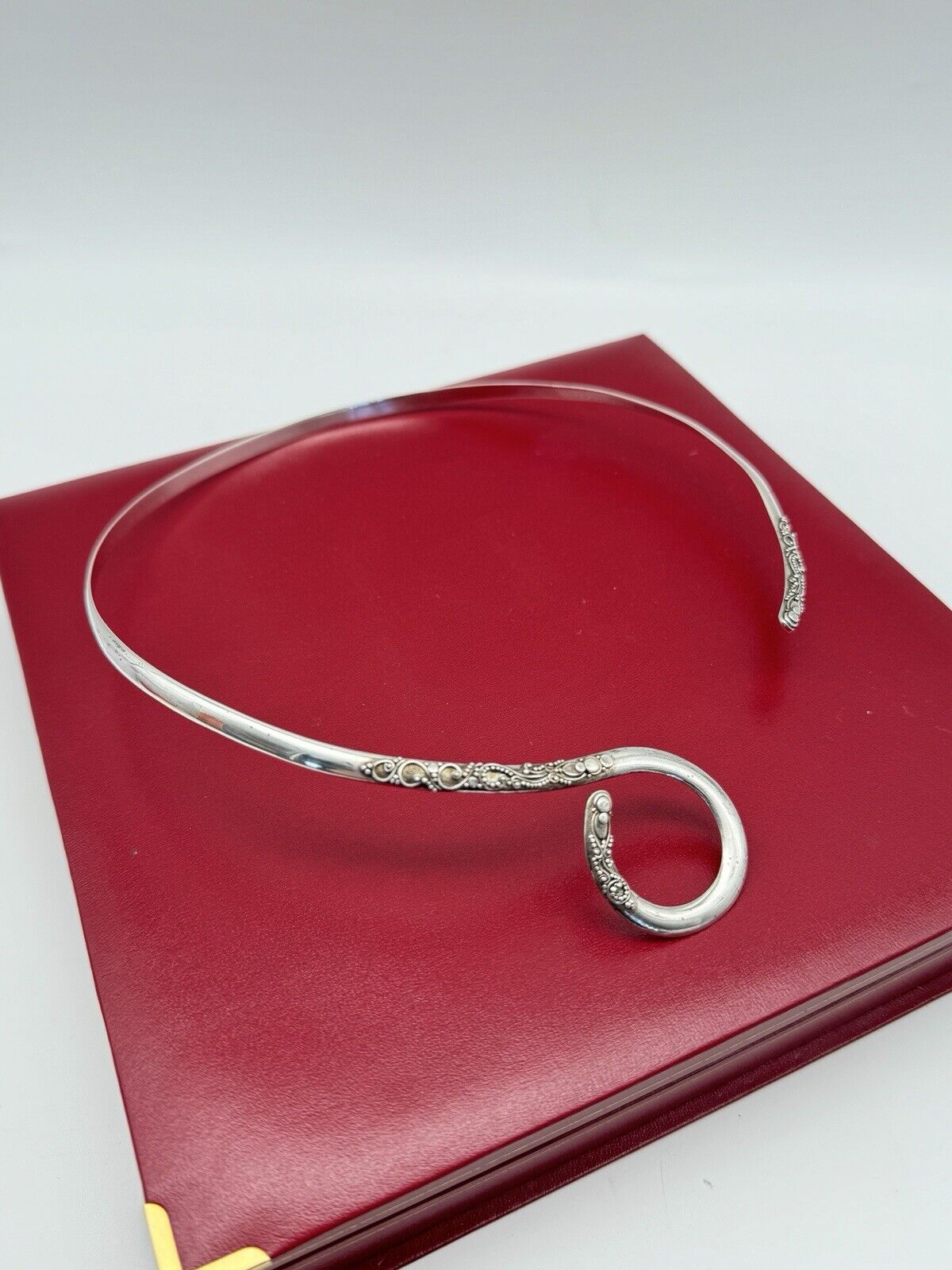 SARDA Sterling Silver Collar Choker Bali Swirl Graduated S Hook Necklace