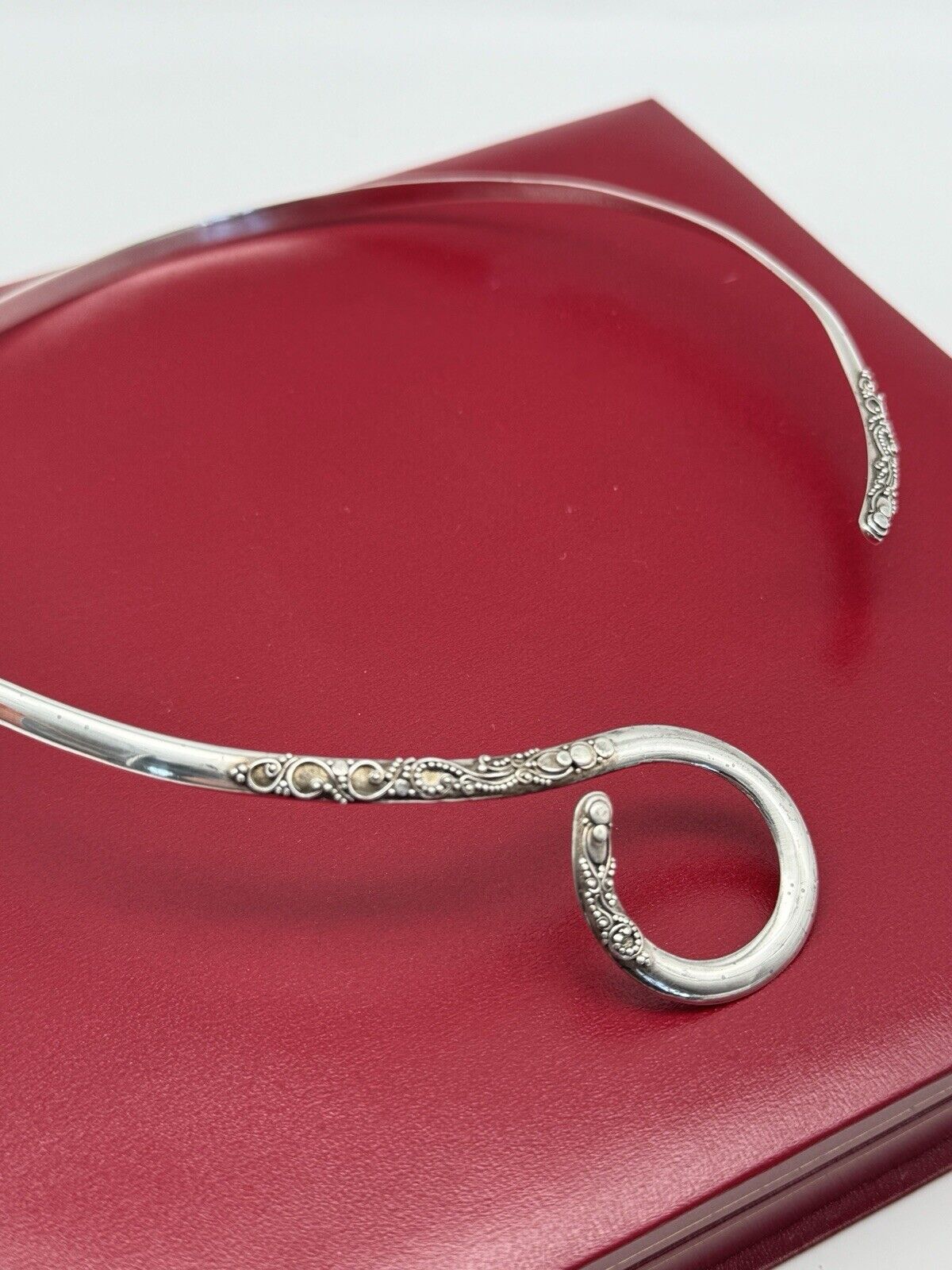 SARDA Sterling Silver Collar Choker Bali Swirl Graduated S Hook Necklace