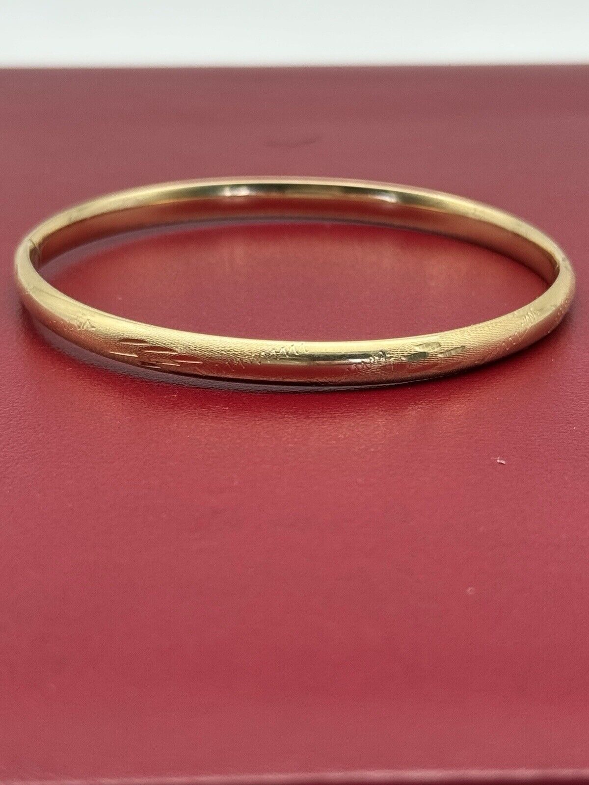 Vintage 14k Gold Bangle Bracelet Oval Etched Design 4.9g Estate Find