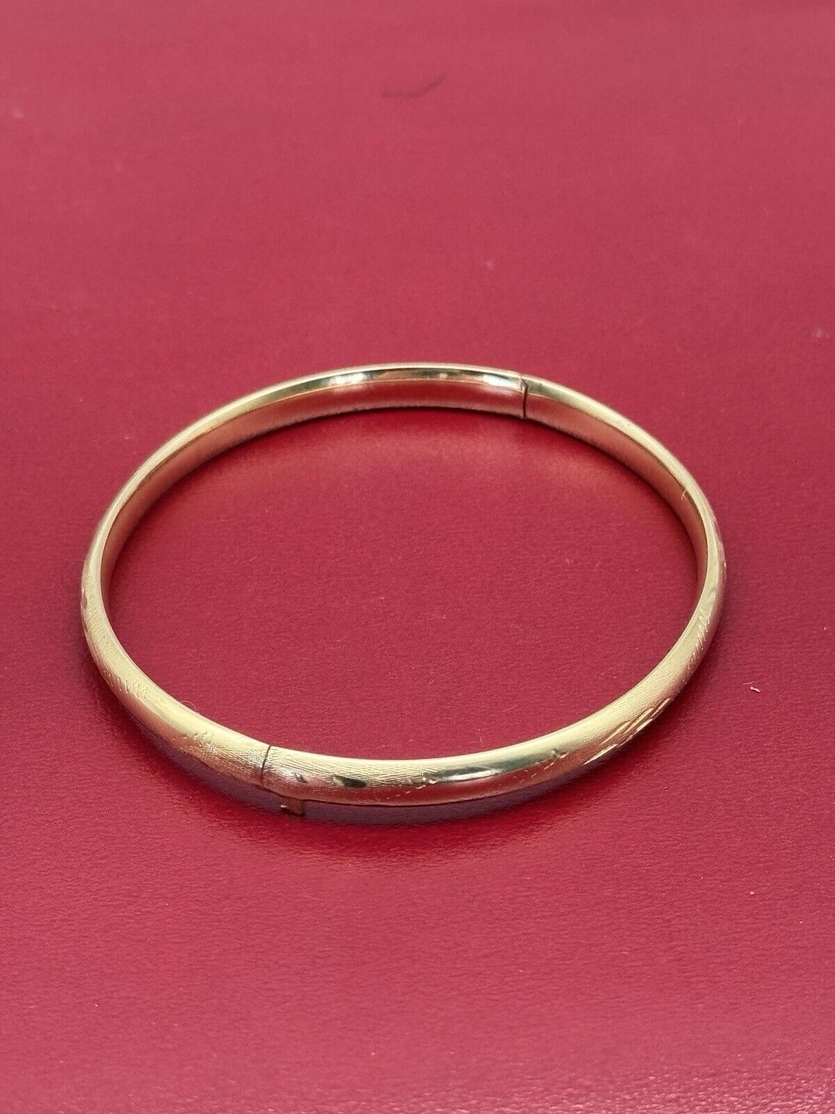 Vintage 14k Gold Bangle Bracelet Oval Etched Design 4.9g Estate Find