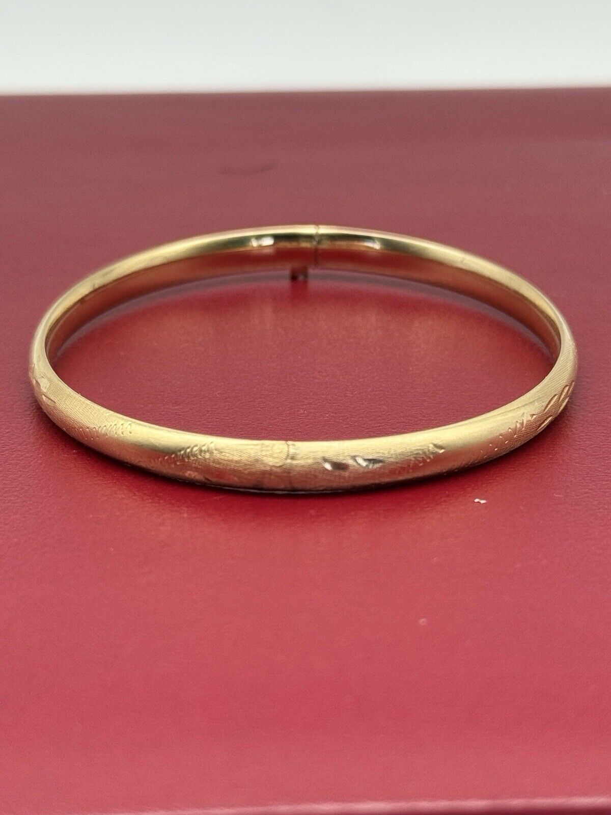 Vintage 14k Gold Bangle Bracelet Oval Etched Design 4.9g Estate Find