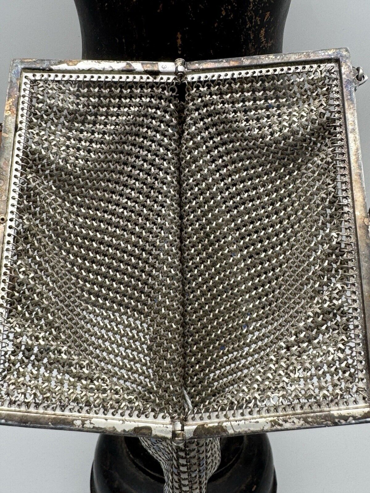 1920s Whiting & Davis Chain Mail Purse Blue & Silver