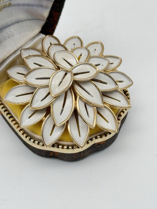 Vintage Crown TRIFARI Signed BROOCH White Enamel On Goldtone