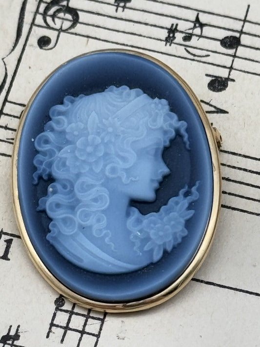 Blue AGATE Cameo Brooch Pendant Signed VAN DELL 14K Yellow Gold Oval