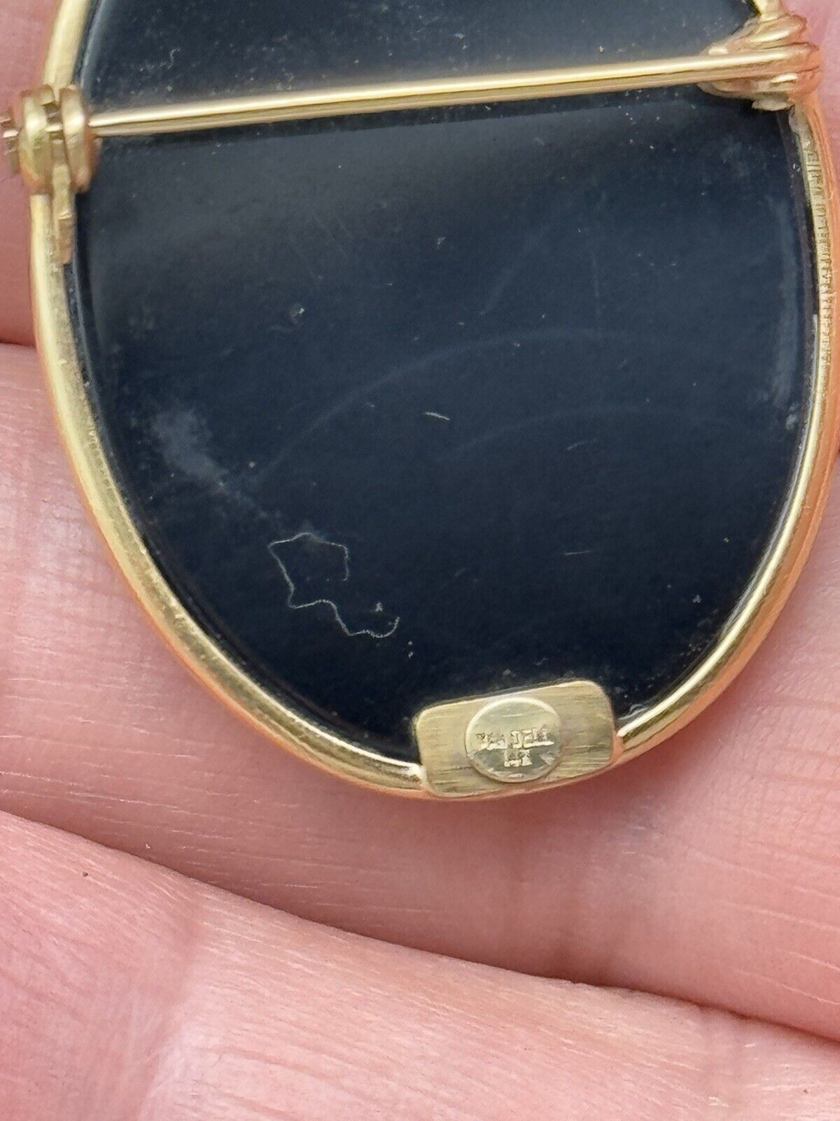 Blue AGATE Cameo Brooch Pendant Signed VAN DELL 14K Yellow Gold Oval