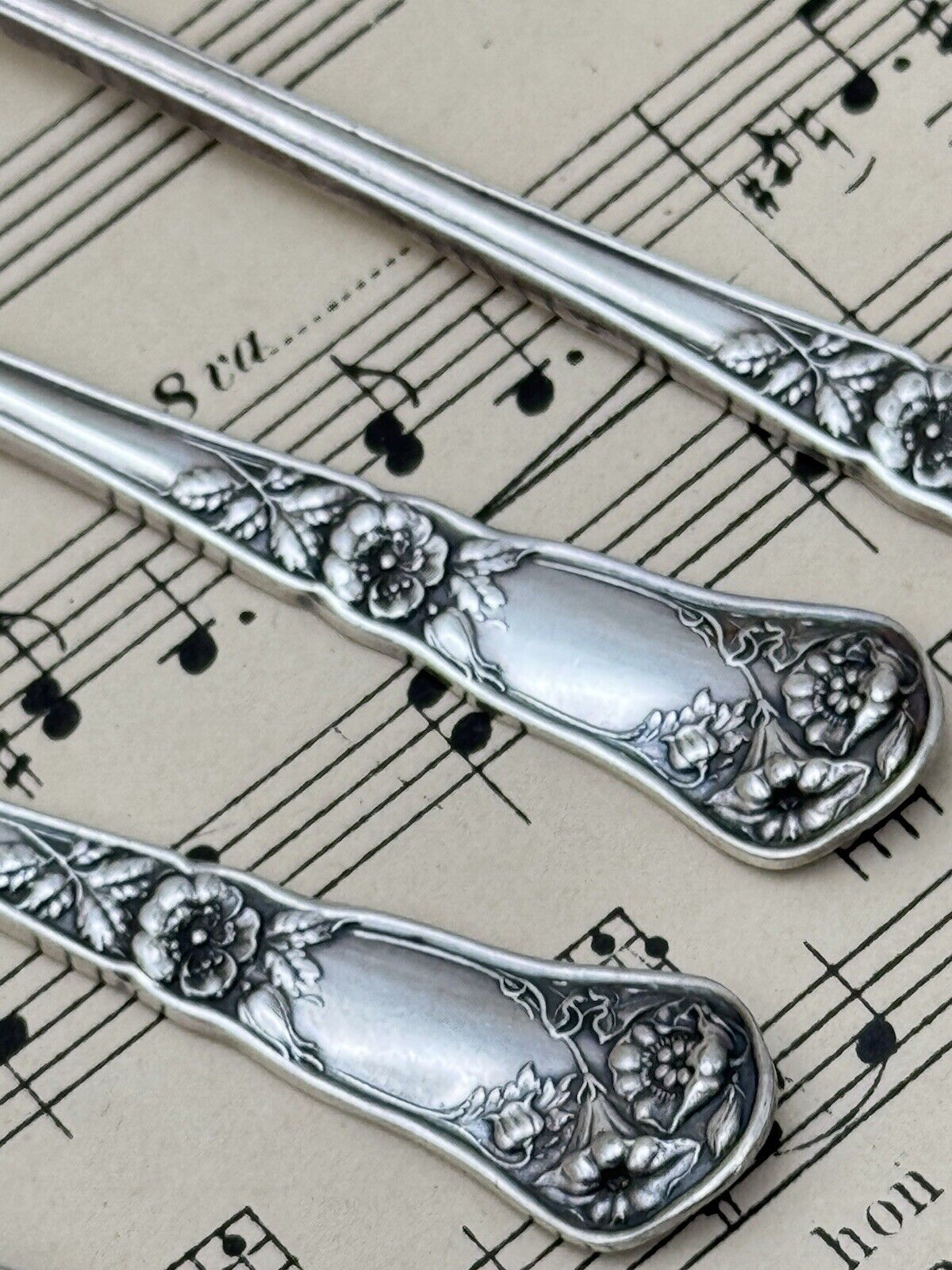 4 Reliance Wildwood Cocktail Forks 1908 Oneida Silverplate A1 ART NOUVEAU STYLE