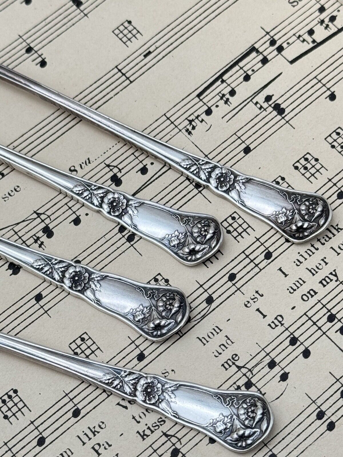 4 Reliance Wildwood Cocktail Forks 1908 Oneida Silverplate A1 ART NOUVEAU STYLE