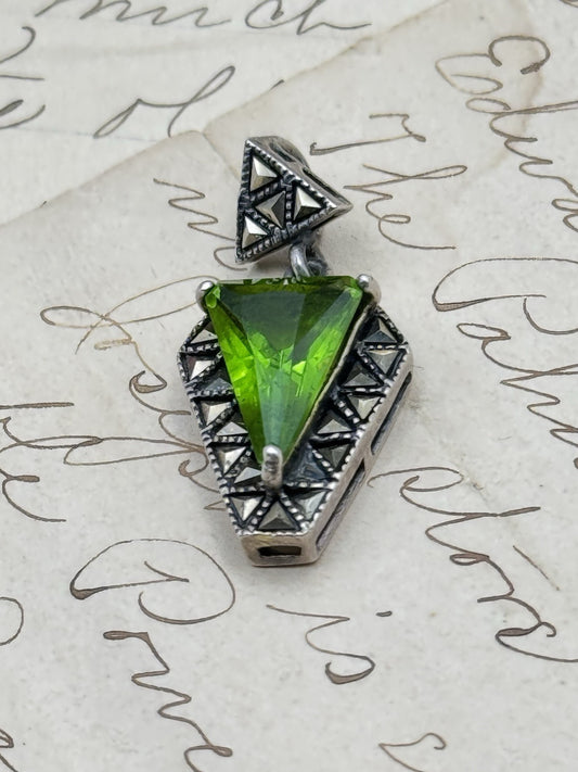 VINTAGE Sterling Silver Peridot Pendent Art Deco Design