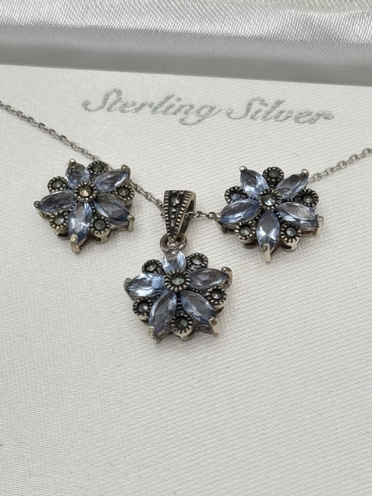 Vintage Sterling Jewelry Set In Original Case Earring & Pendant Necklace