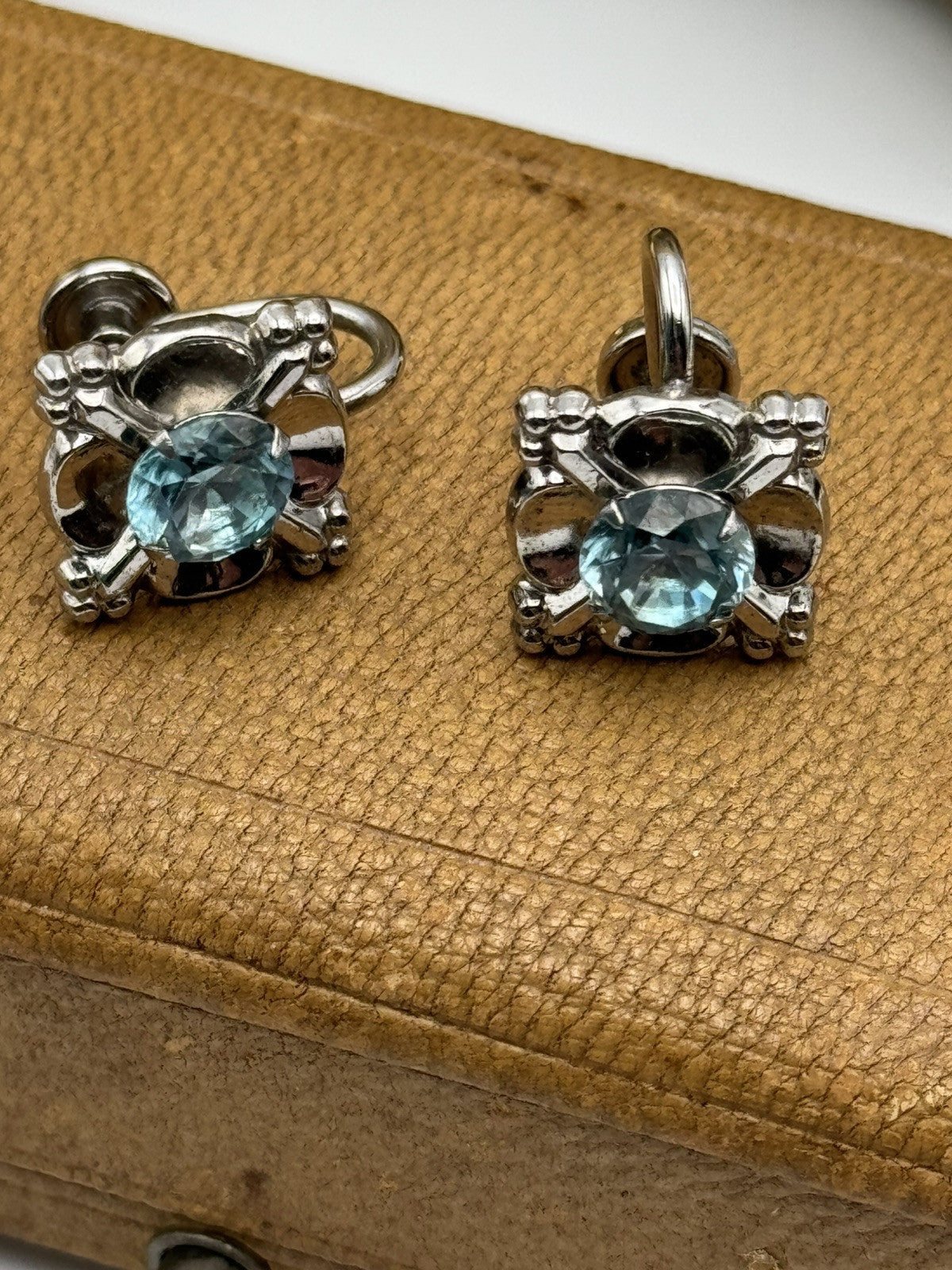 Vintage Sterling Silver Screw Back Earrings Blue Rhinestone