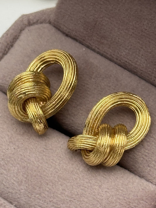 Vintage Crown Trifari Earrings Goldtone Knot Clip-on Estate Find