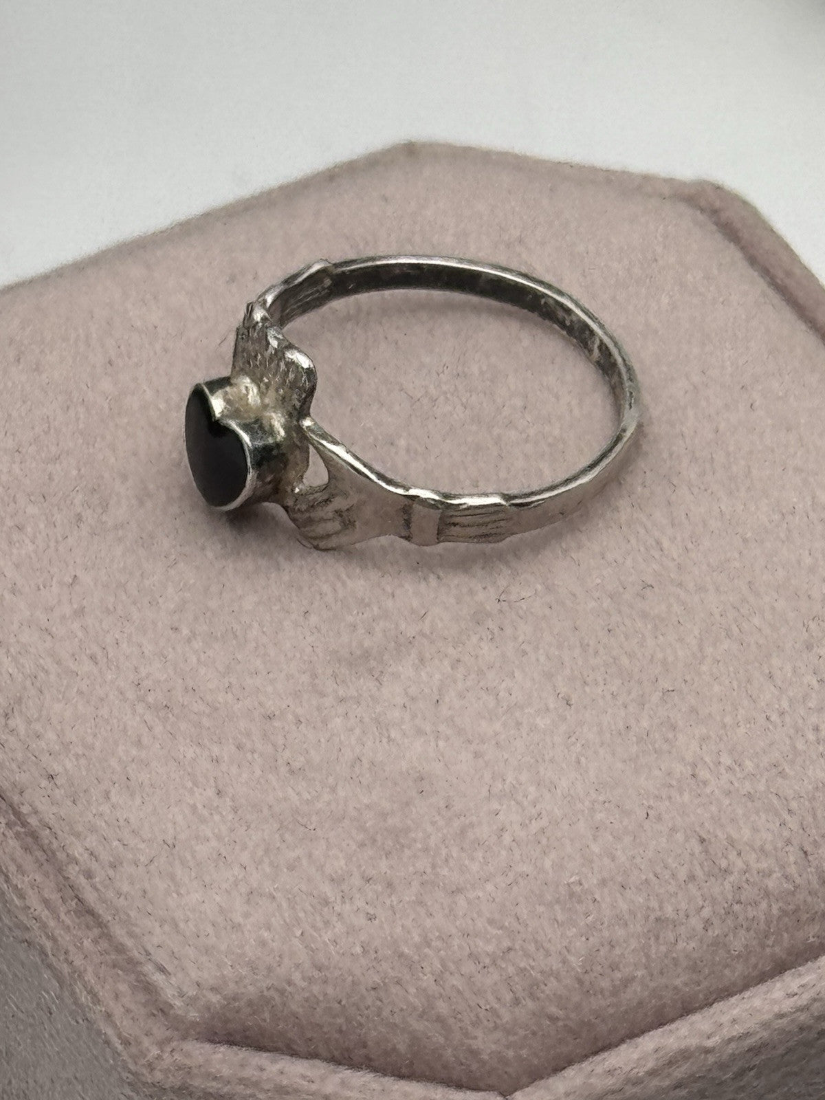 Vintage Sterling Claddagh Ring Onyx Heart Size 6.75 ESTATE FIND