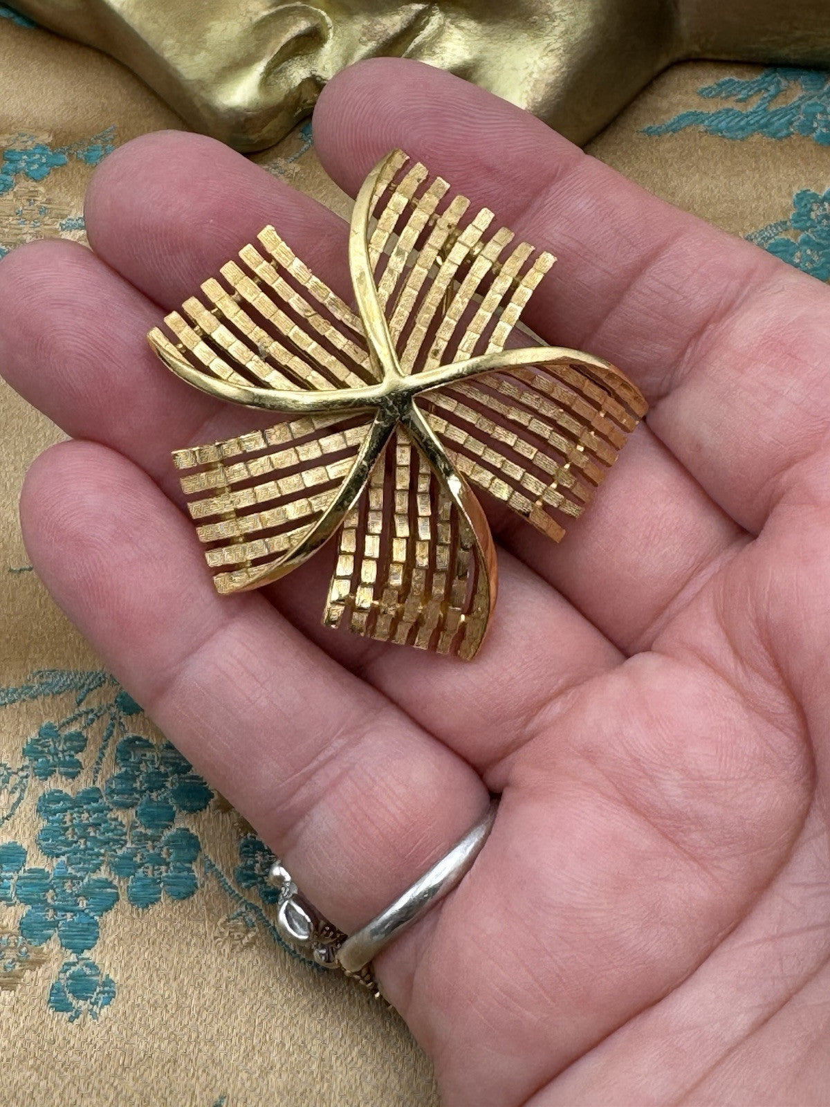 Vintage TRIFARI Goldtone Brooch Fan Design ESTATE FIND