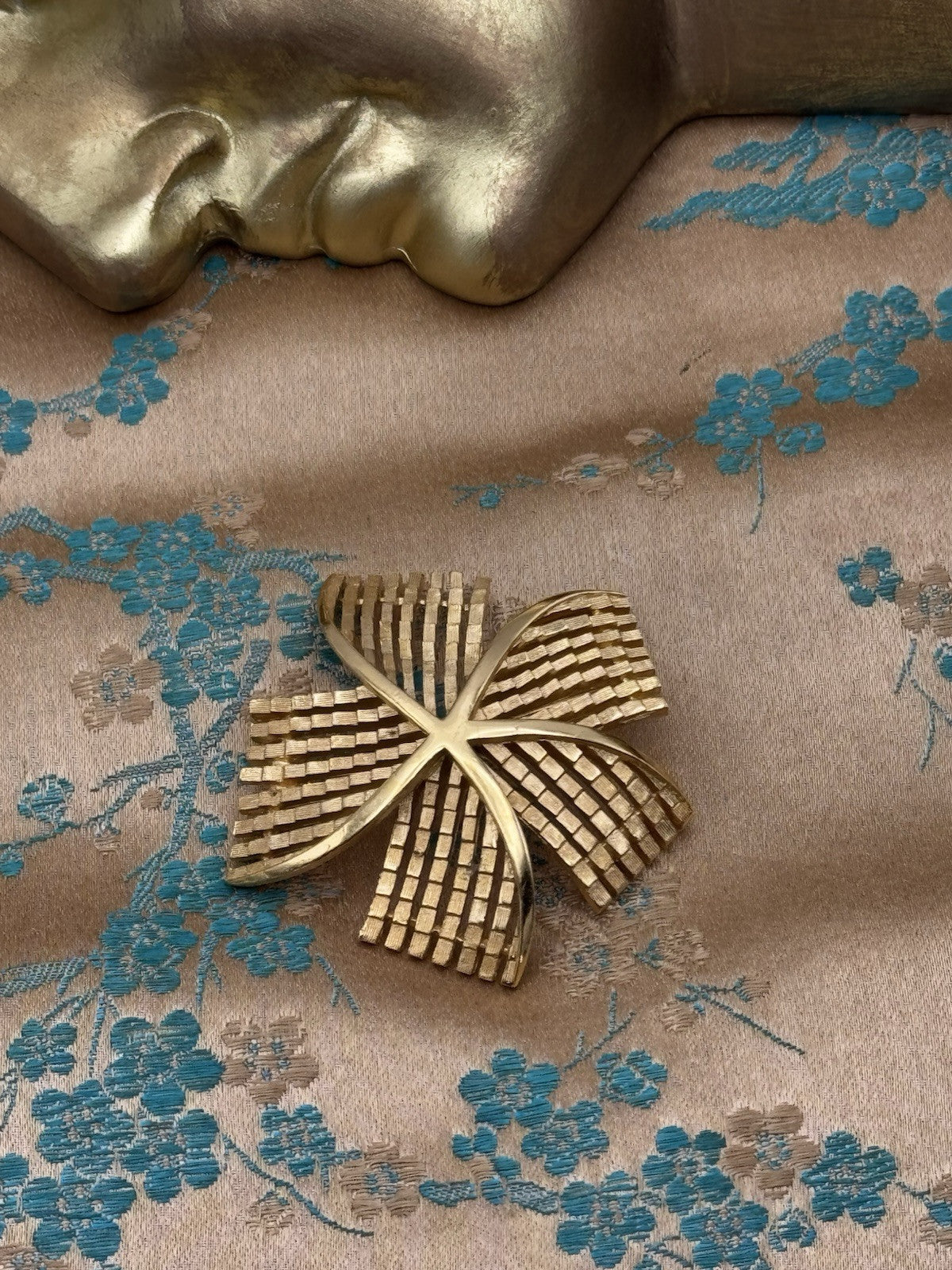 Vintage TRIFARI Goldtone Brooch Fan Design ESTATE FIND