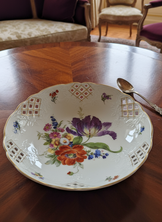 Vintage Floral Reticulated Bowl Porcelain HEDWIG 8”  Estate Find