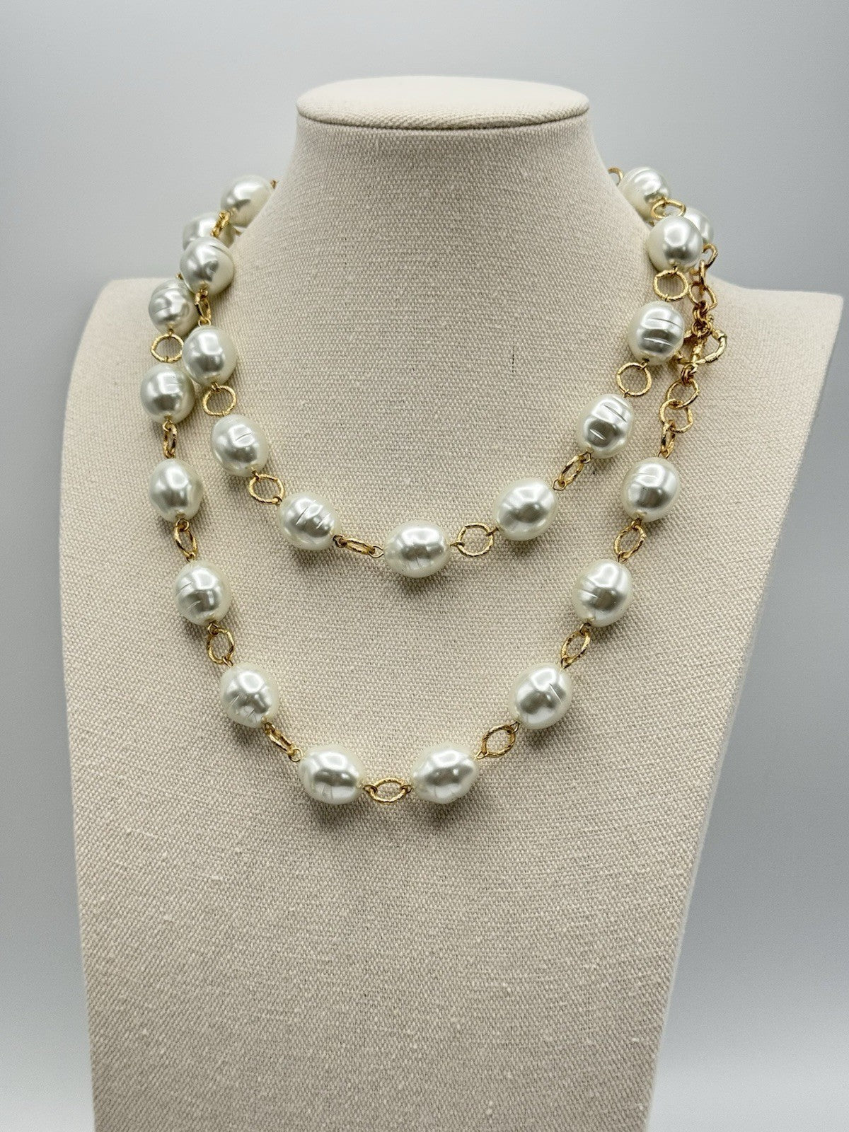 Imitation Pearl Goldtone Bead Necklace 40”l ESTATE FIND