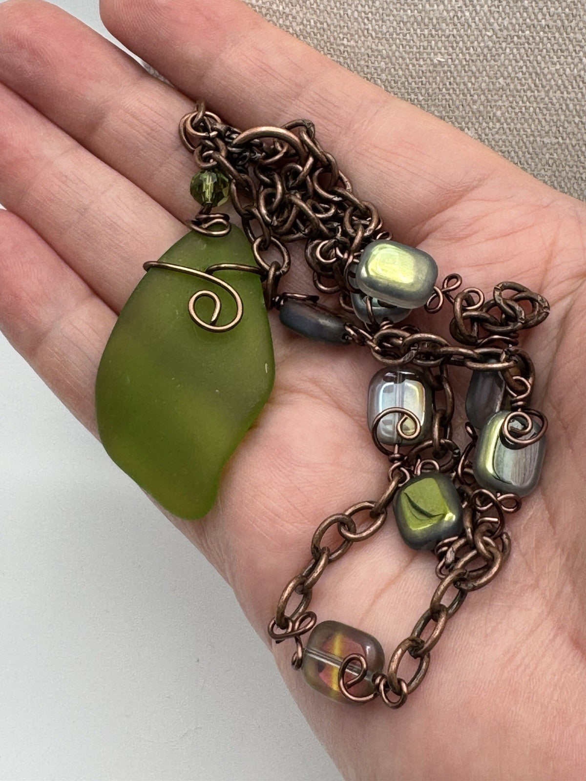 Costume Necklace Coppertone  23” Mixed Media Beads Pendant