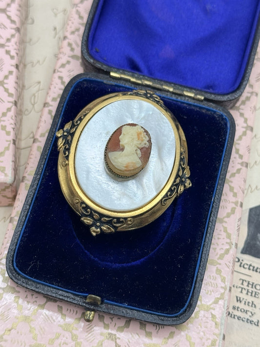 Vintage Faux Cameo MOTHER OF PEARL Goldtone Brooch ESTATE FIND