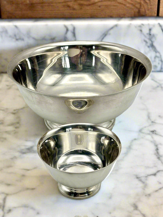 Pair Vintage Revere Bowls 8” d X 3.75”d Silverplate Gorham & WM Rogers