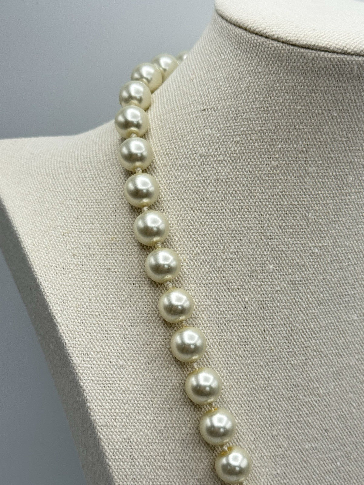 Vintage Faux Pearl Necklace 28”l