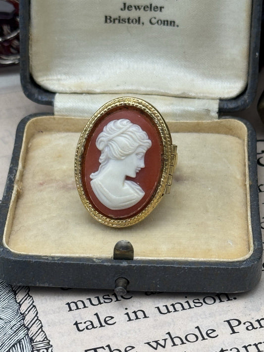 Vintage Avon Gibson Girl Cameo Locket Adjustable Ring Size 7