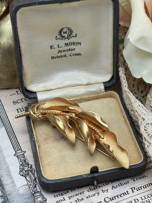 Vintage Goldtone “Leaf”Brooch ESTATE FIND