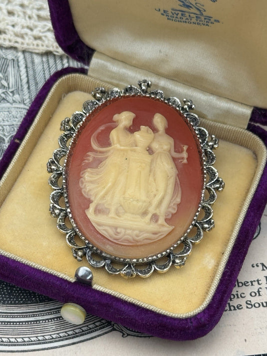 Vintage Faux Cameo Brooch Pendant RESIN - ESTATE FIND